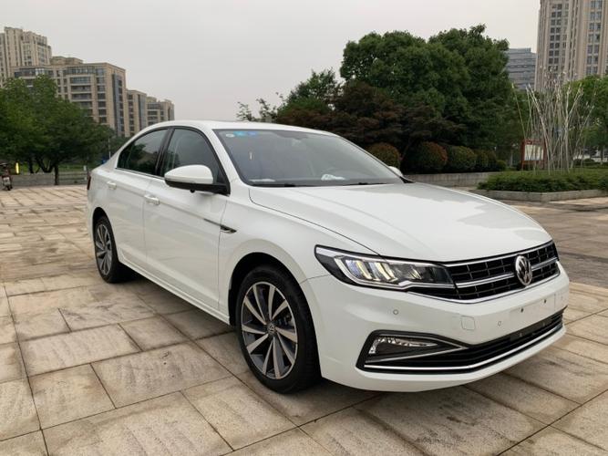 大众宝来1.4t豪华暂定