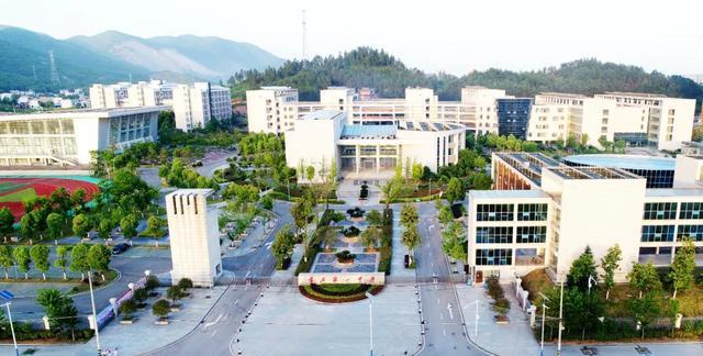 黄石市与湖北师范大学共建湖北师范大学附属中学(黄石一中)