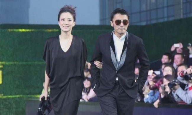 真正捧红谢霆锋的女人未婚生女狂甩亿万孩子被传谢霆锋的