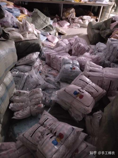 半夜发货,做服装累,做电商更累!两样都是我的工作!累上加累!