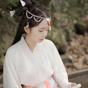 枫叶带团扇女生头像,唯美古风真人头像