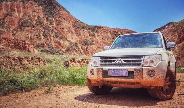 硬派越野性价之王!中东版三菱帕杰罗v97