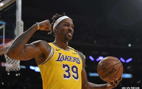 霍华德首亮相,肌肉线条清晰可见,真正的魔鬼