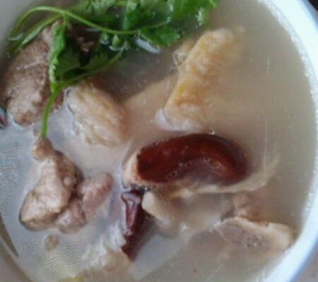 榴莲壳煲排骨怎么制作