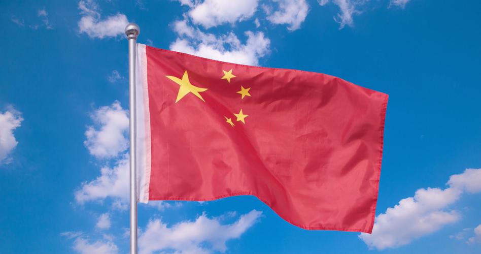 2k升格实拍五星红旗国旗迎风飘扬实拍素材