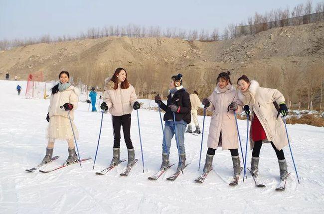 飞跃龙之山东归滑雪场给你畅快好去处要去雪场燃烧卡路里很多小