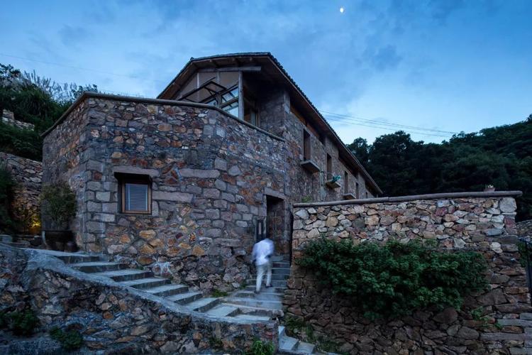 一处颇有情调的石头房-建筑方案-筑龙建筑设计论坛