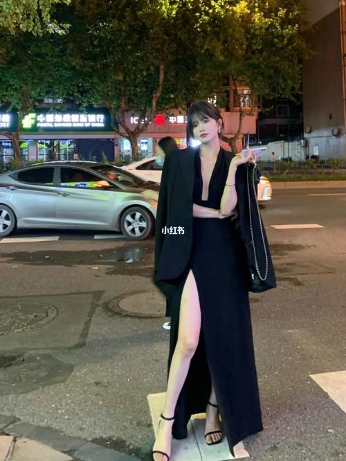 机智的恋爱#吕珊 | 辣妹穿搭～_穿搭_辣妹_恋爱_吕珊