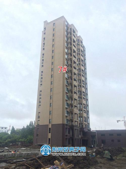 九龙湾6月工程进展 项目正在进行管道铺设_荆州好房子网资讯