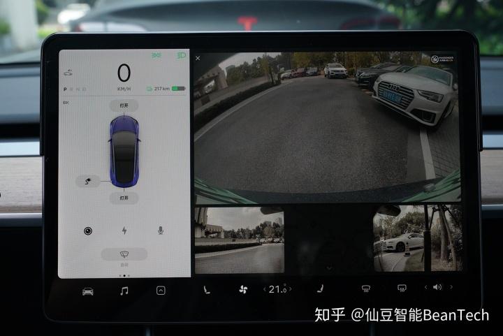model 3后置摄像头界面已经经历过一次迭代改进