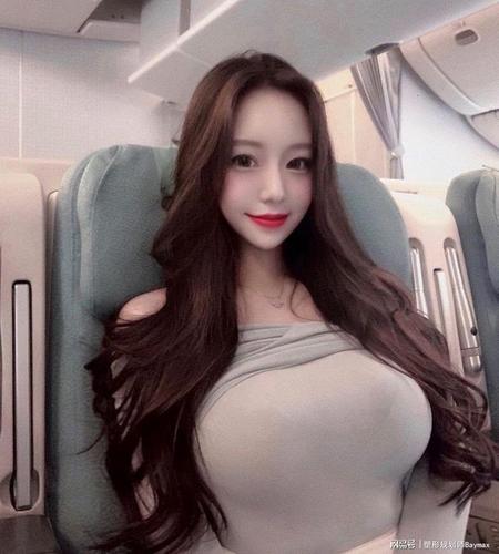 泰国36d大胸妖姬粉嫩8字胸配水蛇腰性感火辣男人最爱