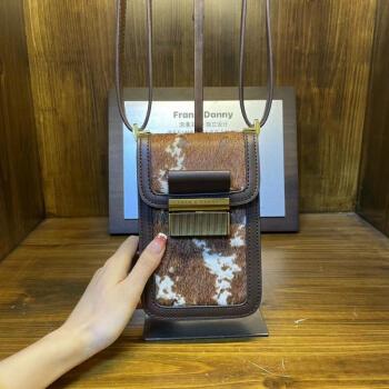 frandanny巴洛克单肩斜跨手机包9007仟诗娜棕色
