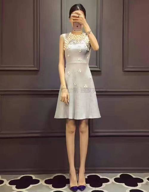 miumiu高端货 镶钻订花无袖背心连衣裙
