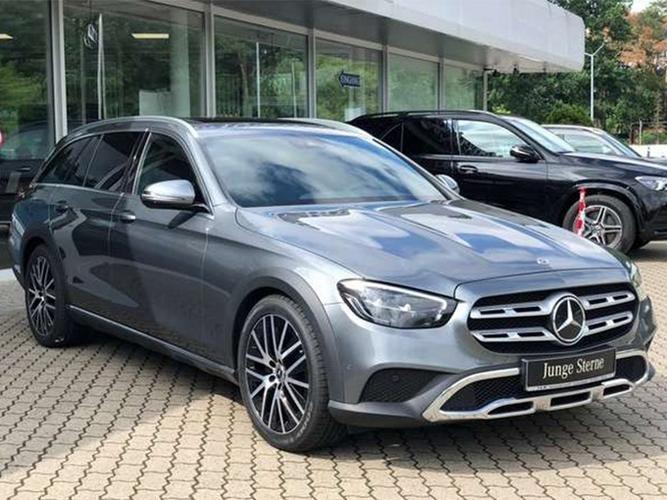 梅赛德斯-奔驰全新e200跨界旅行版实拍