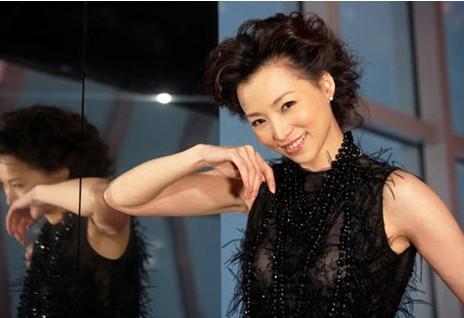 董卿被传离开央视 六段隐秘情史曝光(组图)