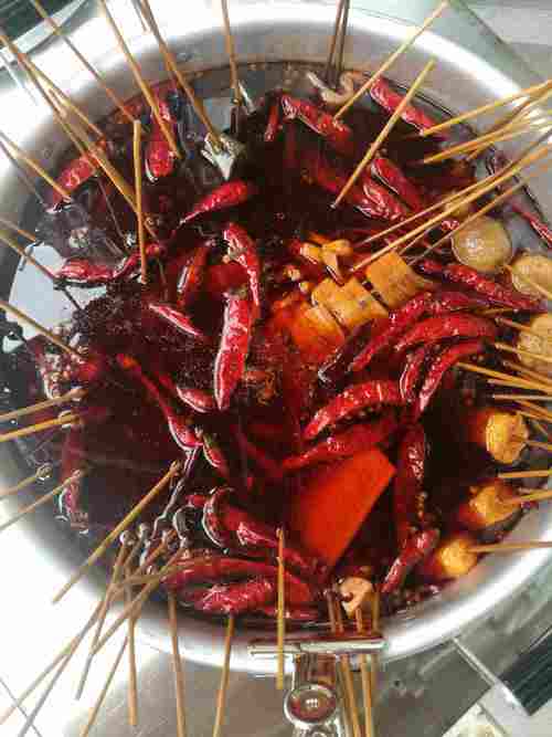  p>辣卤串串(spicy halide clusters),也叫卤味串串,就是有卤香味的 a