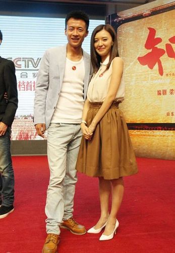 演员傅晶老公是谁 演员傅晶老公的资料照片