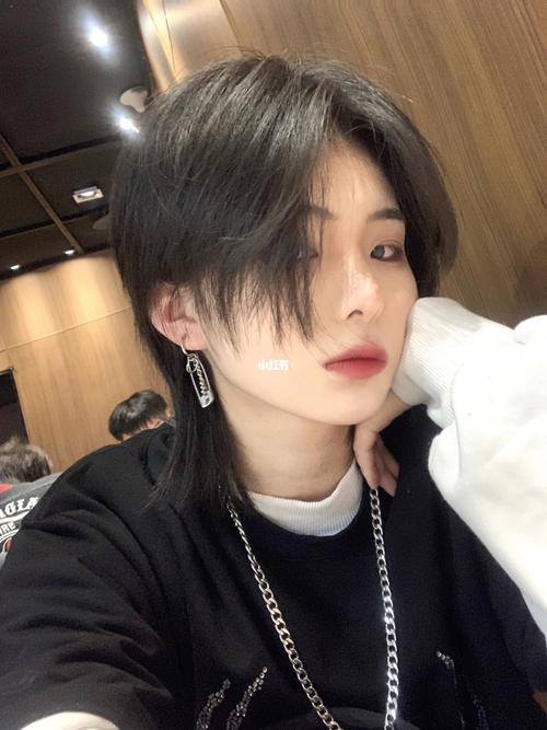 鲻鱼头,女生也可以变得超帅超酷_发型_短发_理发店_女生发型_染发