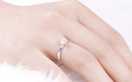 无名指戒指适合正统造型