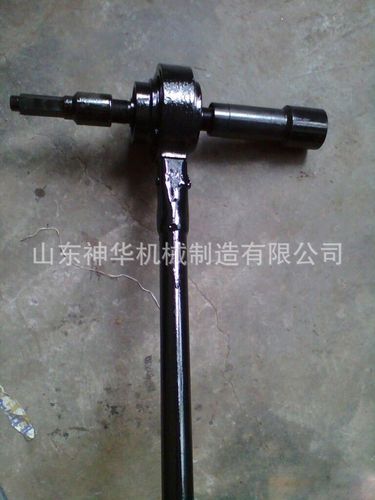 锚杆螺母安装器由把手(棘轮扳手),力矩倍增器(行星齿轮组),反力臂支爪