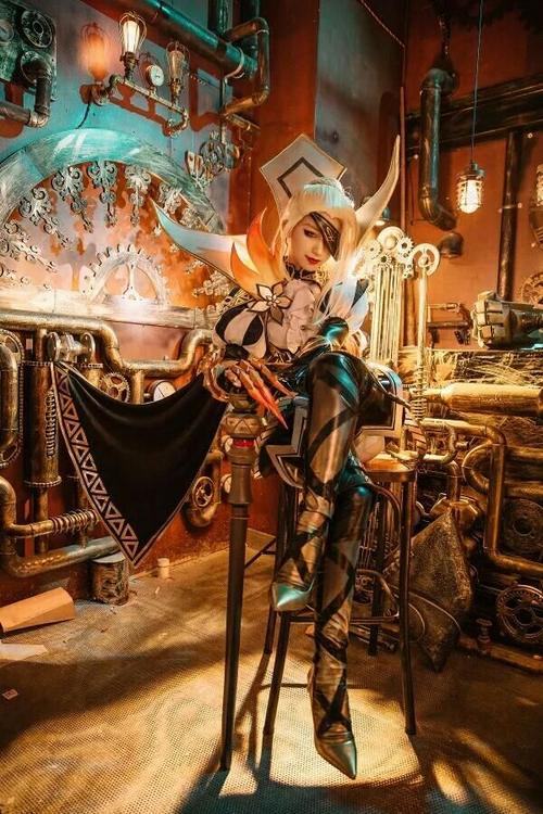 魔道女神米莱狄cos: 作为你至高无上的主人,你,无权拒绝我的命令!