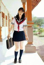 天道 树花 奥村夏未 饰活泼可爱,天真好动的少女.