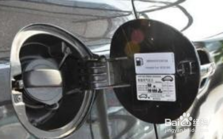 途观油箱口排水管在哪里