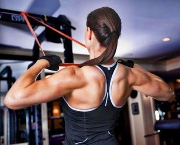 3个健身房练肩训练,帮你强化刺激肌肉,让上肢训练更加