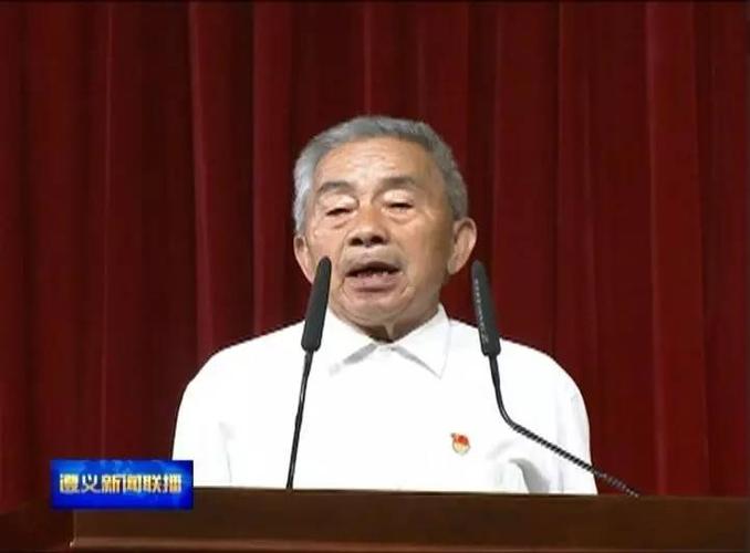 黄大发同志先进事迹报告会在我市举行