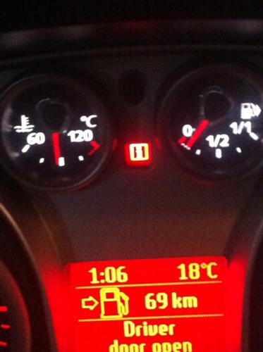 福特这个i灯亮着什么意思啊