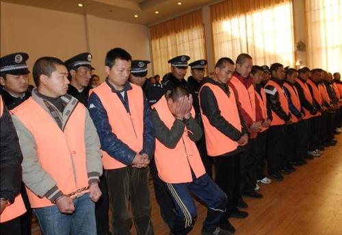 90年代的大庆"张老大":骗贷1703万,杀叛徒,还有刑警队长撑腰