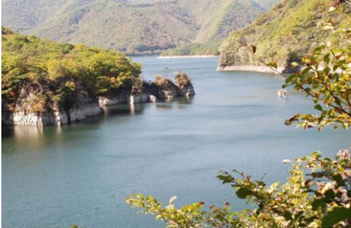 一嗨租车荐夏季自驾游本溪关门山水库风景区