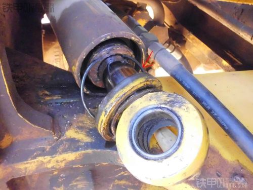 晋工753-2转向油缸油封更换纪实
