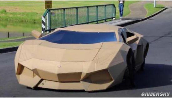 小哥diy纸壳兰博基尼拍卖得66万捐给儿童医院