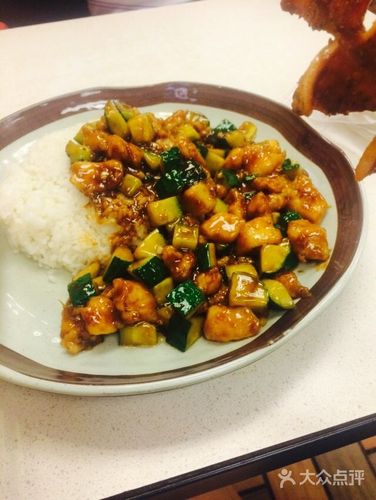 酱爆鸡丁盖饭