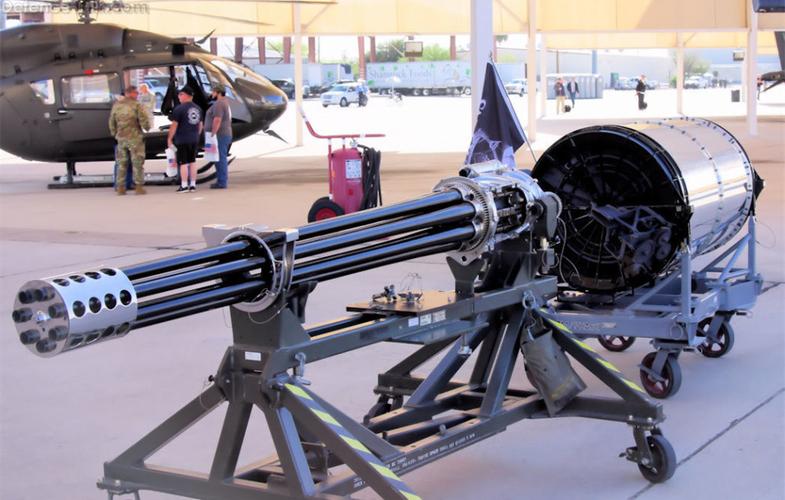 a-10攻击机的标志性武器,坦克的克星,gau-8"复仇者"机炮