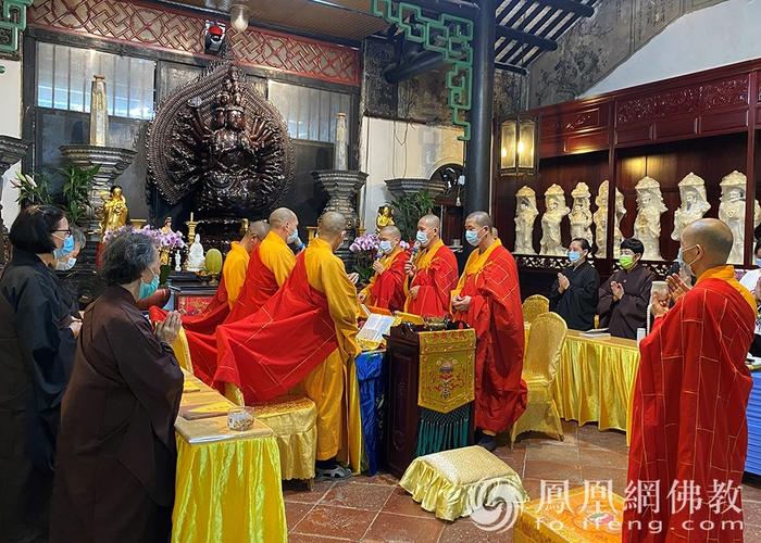 佛教界举行千僧万众祛疫祈福大法会,三大语系法师祈愿疫情消退