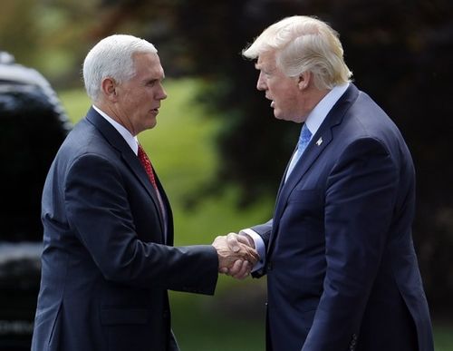 副总统彭斯表态他将支持共和党议员