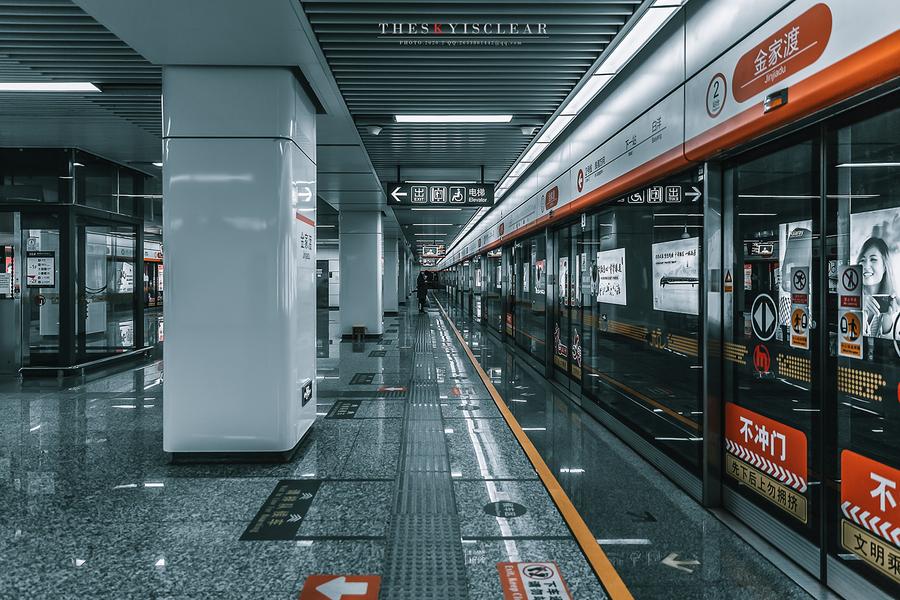 疫情中的杭州地铁