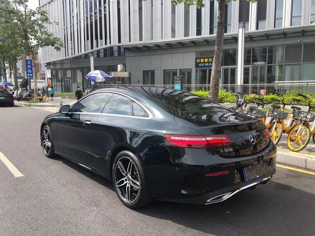 来一台稀有货奔驰e300双门轿跑