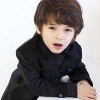 欧美可爱的小孩头像 ジ青春╰渲染了谁地岁月