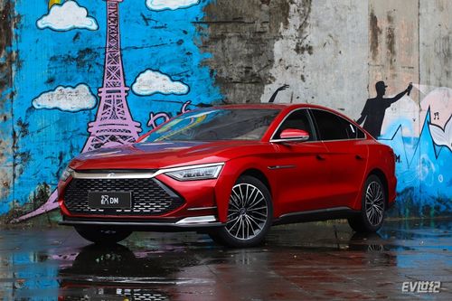 试驾比亚迪汉dm四驱性能版尊贵型