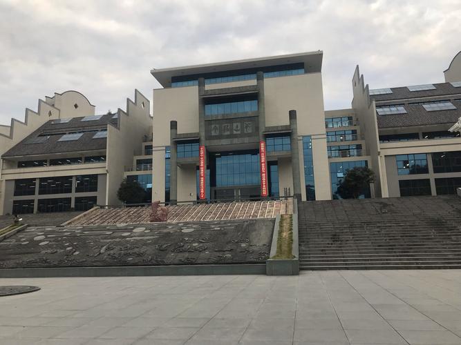 走进你,汉江师范学院