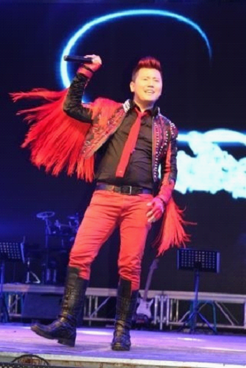 韩信古城西安个唱 pk同门师弟杨宗纬(图)