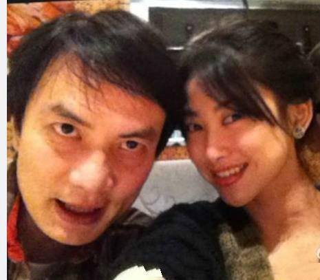 从李泉曾发的有暗示性的微博来看,这段恋情应该是朱珠甩了李泉.