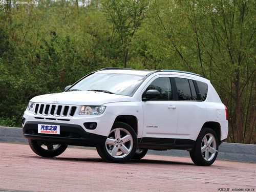 jeep(进口) 指南者 2011款 2.4l 四驱豪华导航版