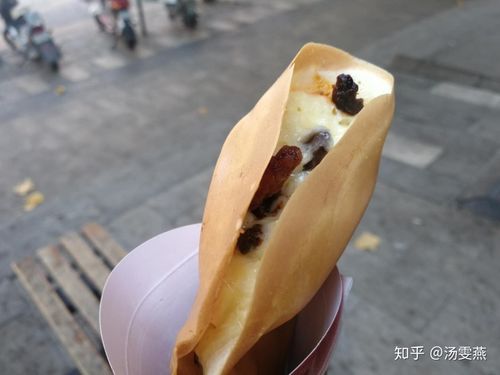 不止有油饼包烧卖,他们家的红油热干面也很有名,可以尝试一下.