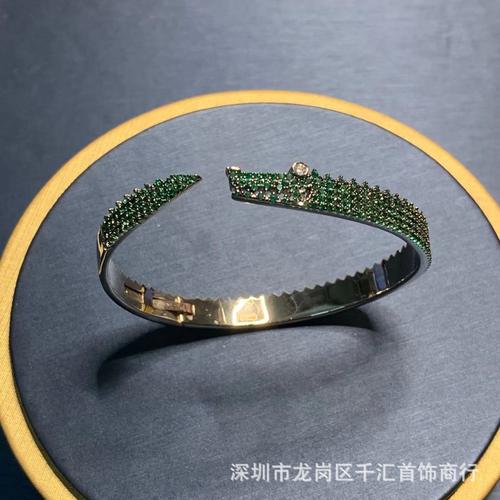 a家鳄鱼开口手环女异域守护灵蛇手镯红刚玉灵蛇手镯