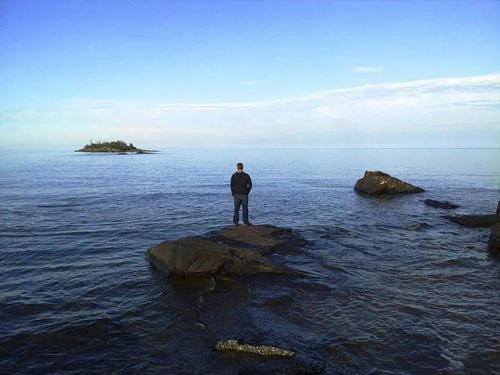 心湖一泓朱晓燕一个人是一支队伍或是一座孤岛