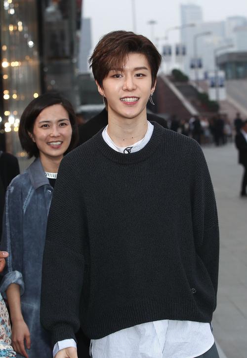 范丞丞中文名:范丞丞/别名:福西西/国籍:中国/星座:双子座身高:183cm